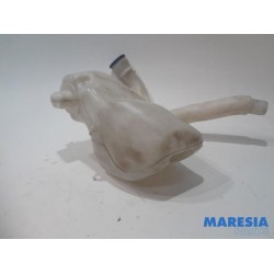 Peugeot - 207 - Front windscreen washer reservoir