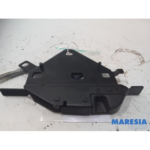Peugeot - 207 - Verrouillage toit escamotable