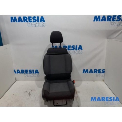 Citroen - C3 - Seat, right