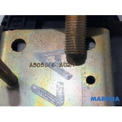 Renault - Twingo - Sicherheitsgurt links hinten
