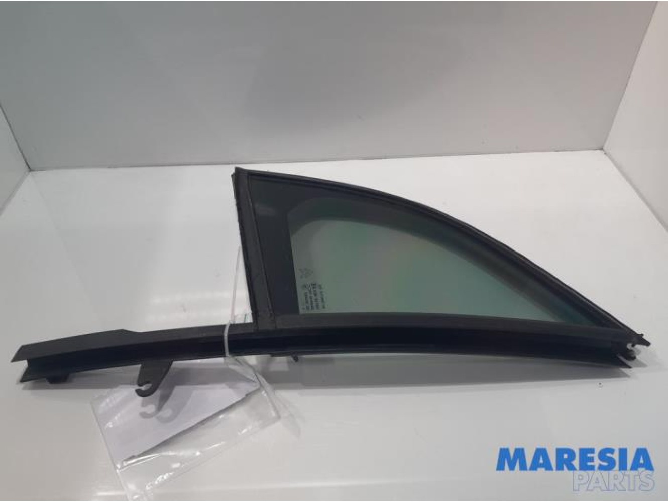 Citroen - DS3 - Quarter light, front left