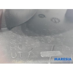 Citroen - DS3 - Quarter light, front left