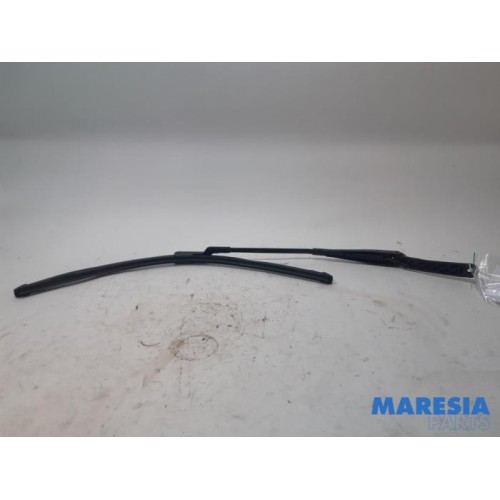 Peugeot - 308 - Front wiper arm