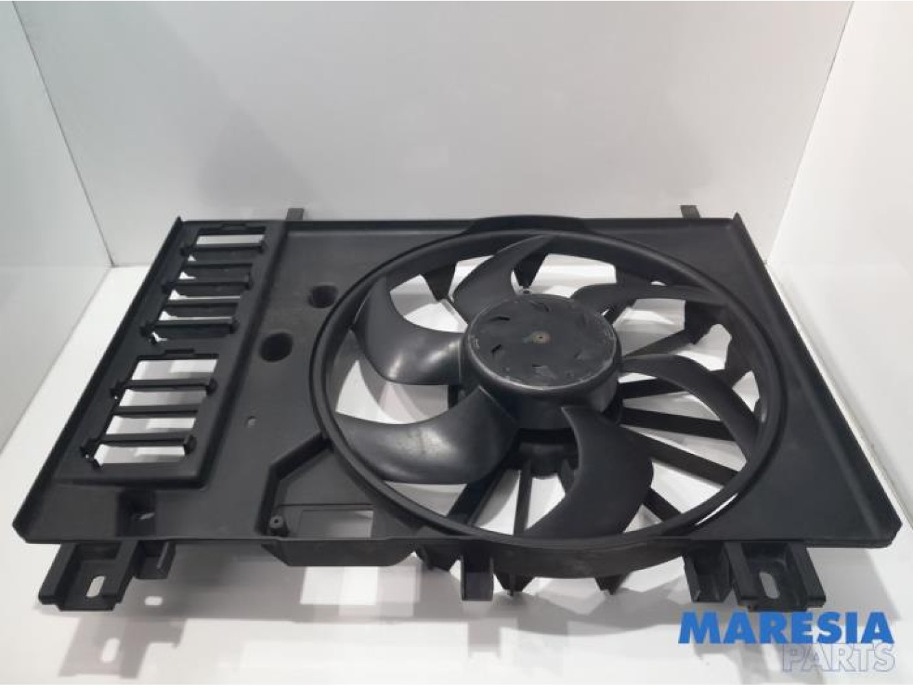 Citroen - C5 - Fan motor