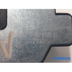 Peugeot - 3008 - Tailgate lock mechanism
