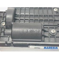 Peugeot - 3008 - Tailgate lock mechanism
