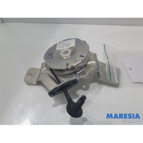 Peugeot - 3008 - Tailgate hinge