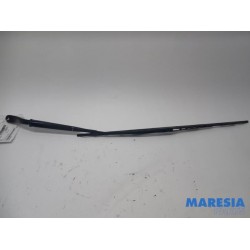 Renault - Master - Front wiper arm