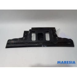 Citroen - C3 - Rear bumper bracket central