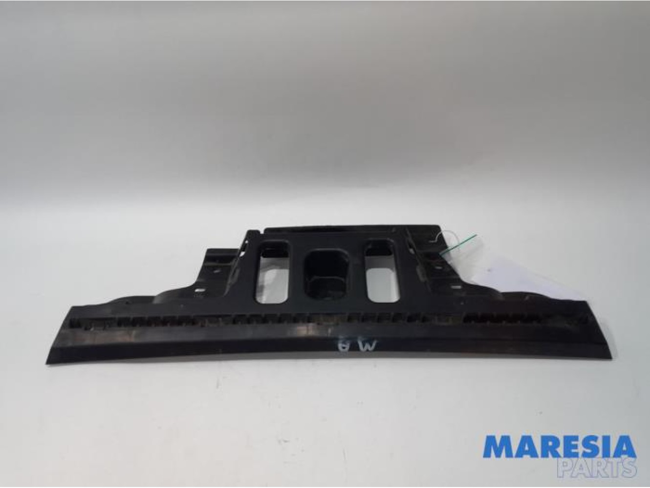 Citroen - C3 - Rear bumper bracket central
