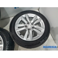 Peugeot - 308 - Sportvelgenset + banden