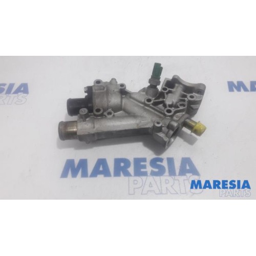 Peugeot - 407 - Thermostat housing