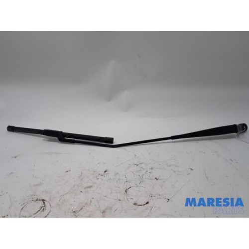 Citroen - C3 - Front wiper arm