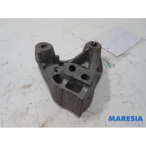 Citroen - C3 - Gearbox mount