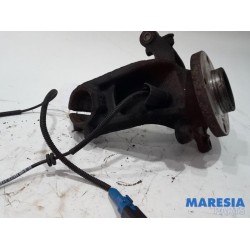 Citroen - C3 - Fusee links-voor