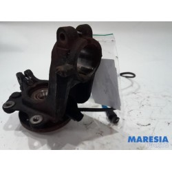 Citroen - C3 - Fusee links-voor