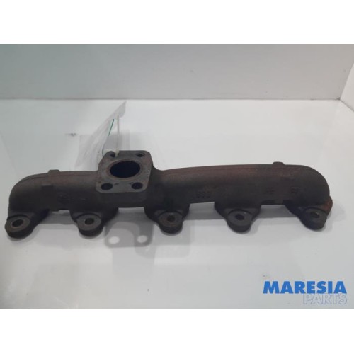 Peugeot - 2008 - Exhaust manifold