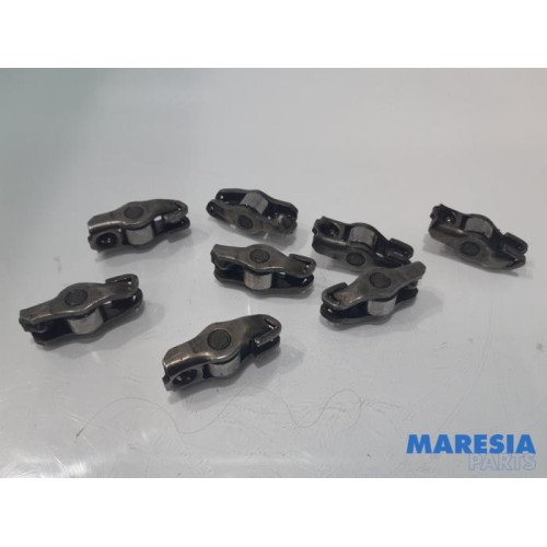 Peugeot - 2008 - Rocker arm