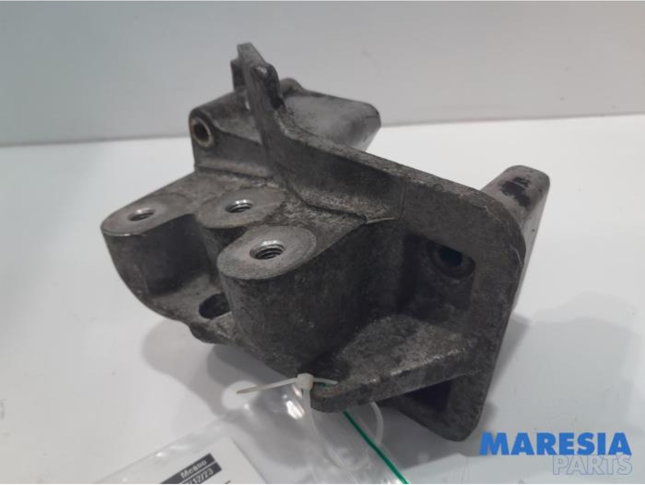 Fiat - 500 - Engine mount