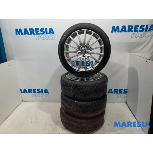 Alfa Romeo - 159 - Sport rims set + tires