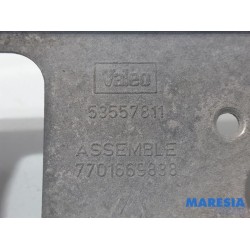 Renault - Twingo - Wiper mechanism