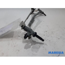 Peugeot - 208 - Wiper mechanism