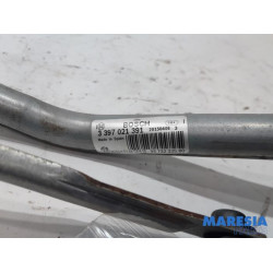 Peugeot - 208 - Wiper mechanism