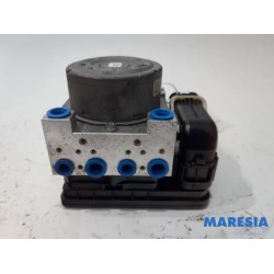 Peugeot - 208 - ABS pump