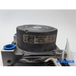 Peugeot - 208 - ABS pump