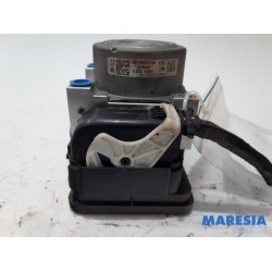 Peugeot - 208 - ABS pump