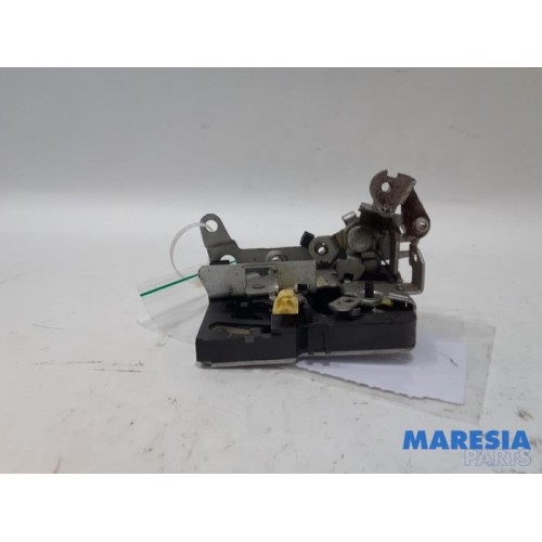 Dacia - Logan - Rear door lock mechanism 4-door, left