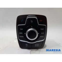 Peugeot - 508 - Panneau de commandes navigation