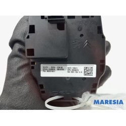 Peugeot - 508 - Panneau de commandes navigation