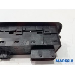 Peugeot - 508 - Multi-functional window switch
