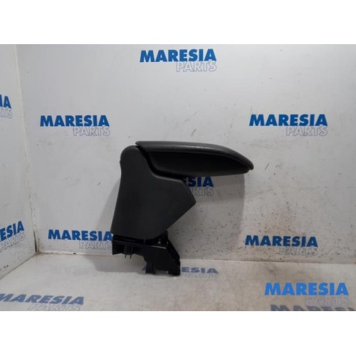 Citroen - C3 - Armrest