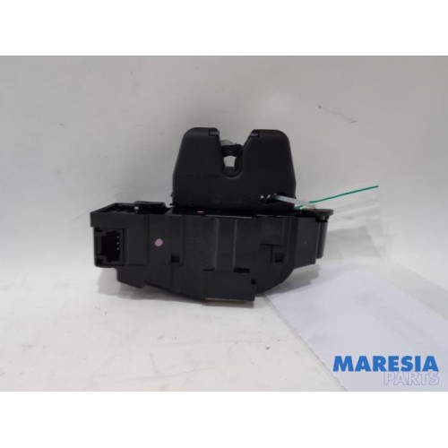 Peugeot - 508 - Tailgate lock mechanism