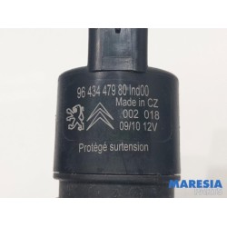 Peugeot - 3008 - Scheibensprüherpumpe vorne