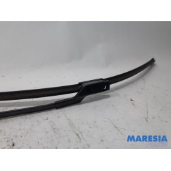 Peugeot - 3008 - Front wiper arm