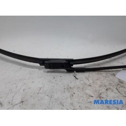 Peugeot - 3008 - Front wiper arm
