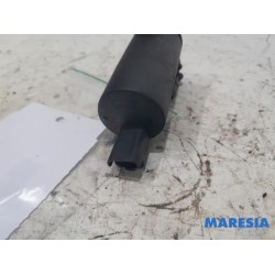 Peugeot - 508 - Scheibensprüherpumpe vorne