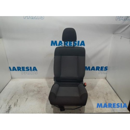 Citroen - C4 Cactus - Seat, right
