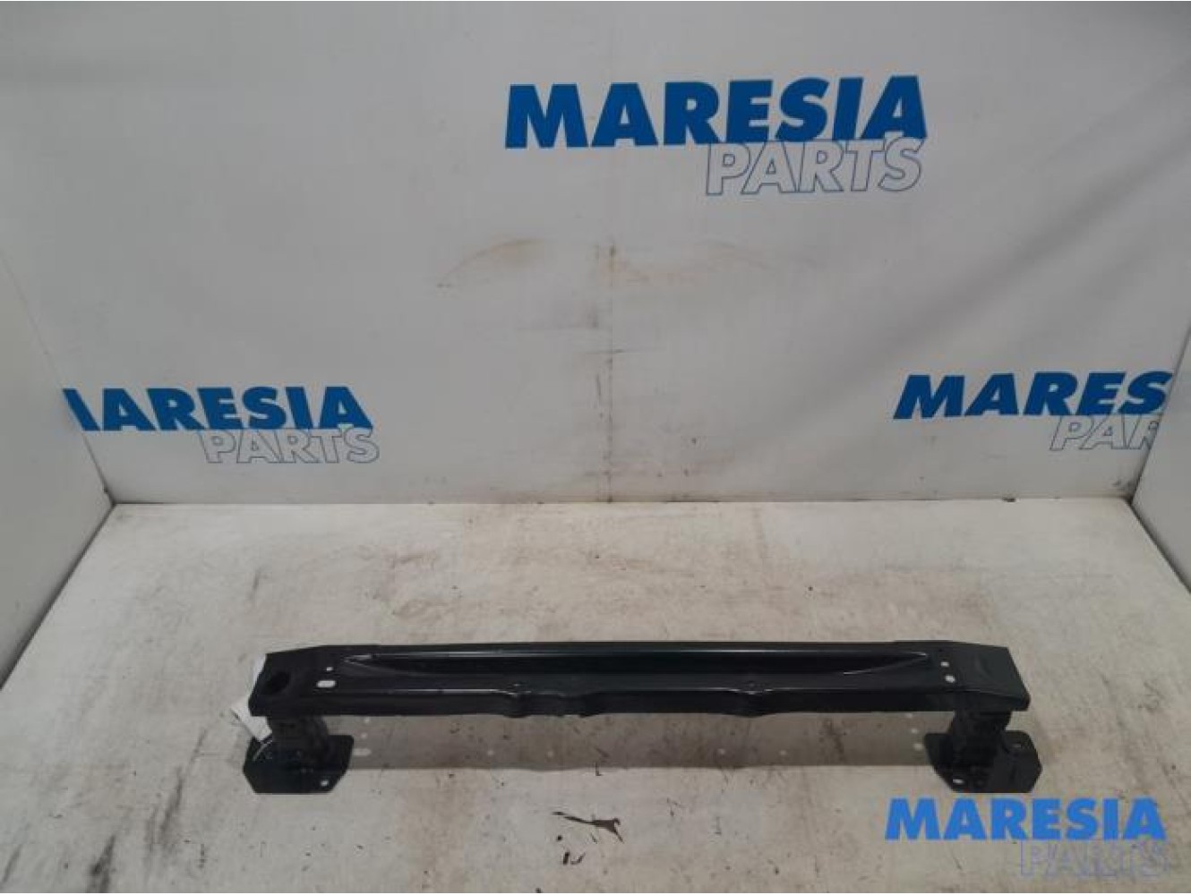 Renault - Clio - Rear bumper frame