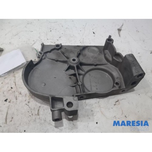 Renault - Megane Scenic - Couvercle de distribution
