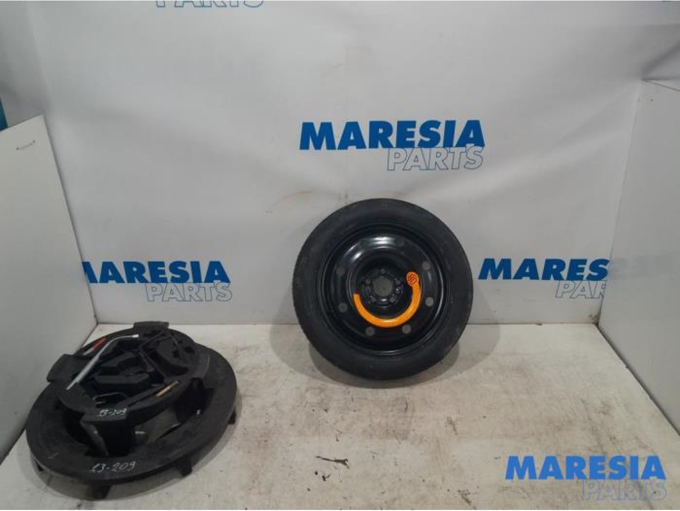 Alfa Romeo - 159 - Krikset + reservewiel