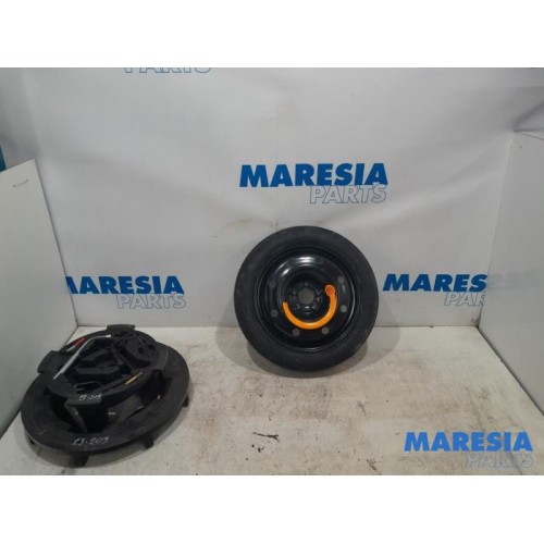 Alfa Romeo - 159 - Krikset + reservewiel