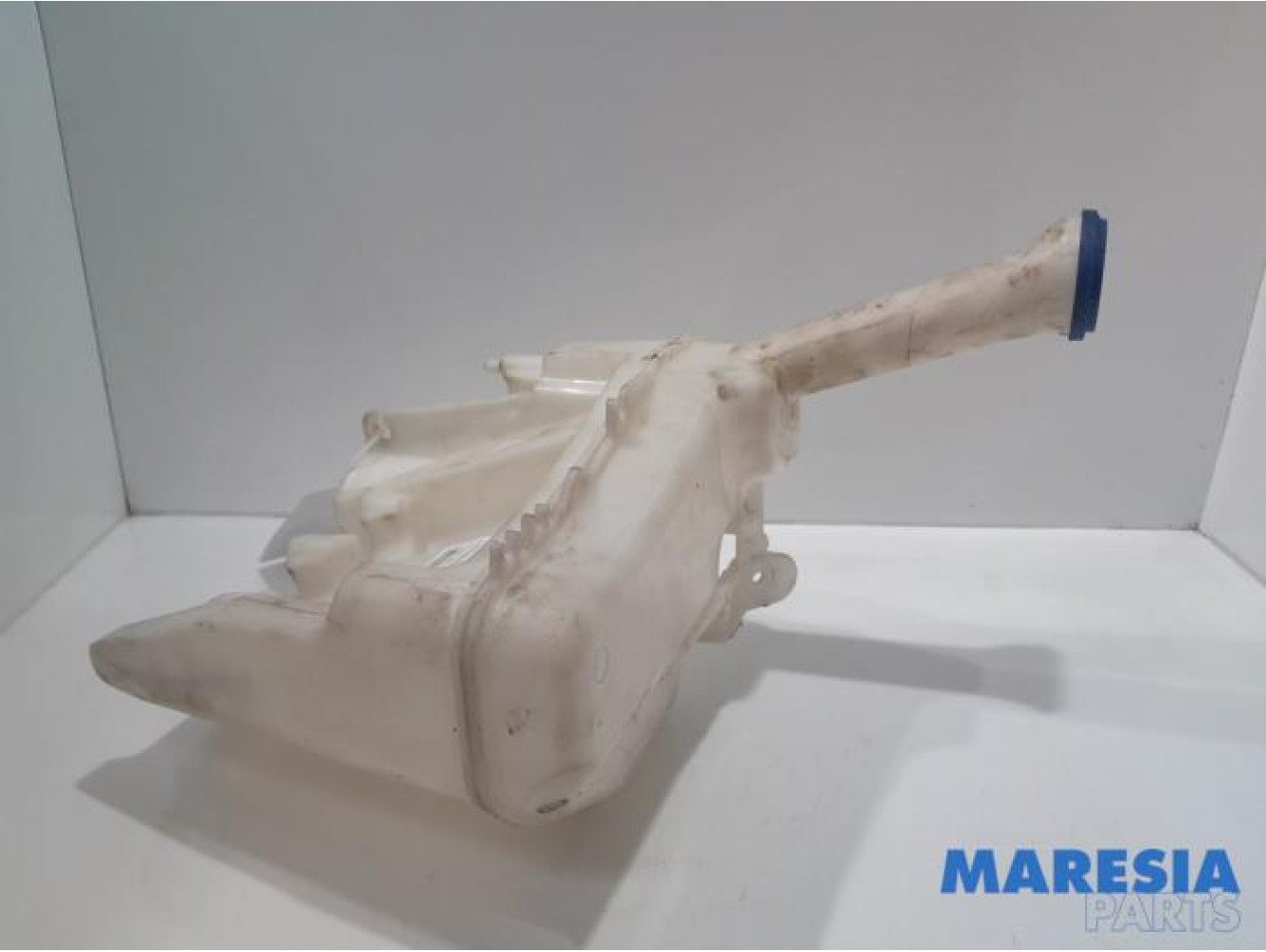 Citroen - C1 - Front windscreen washer reservoir