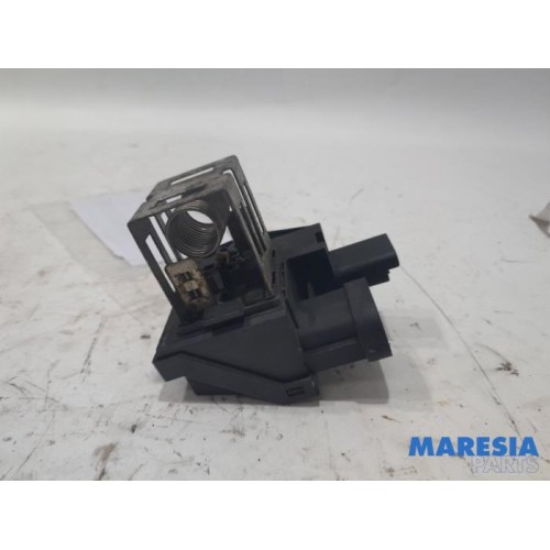 Citroen - DS3 - Cooling fan resistor