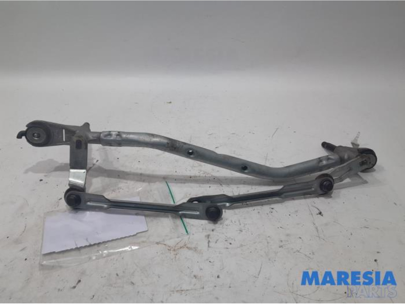 Citroen - DS3 - Wiper mechanism