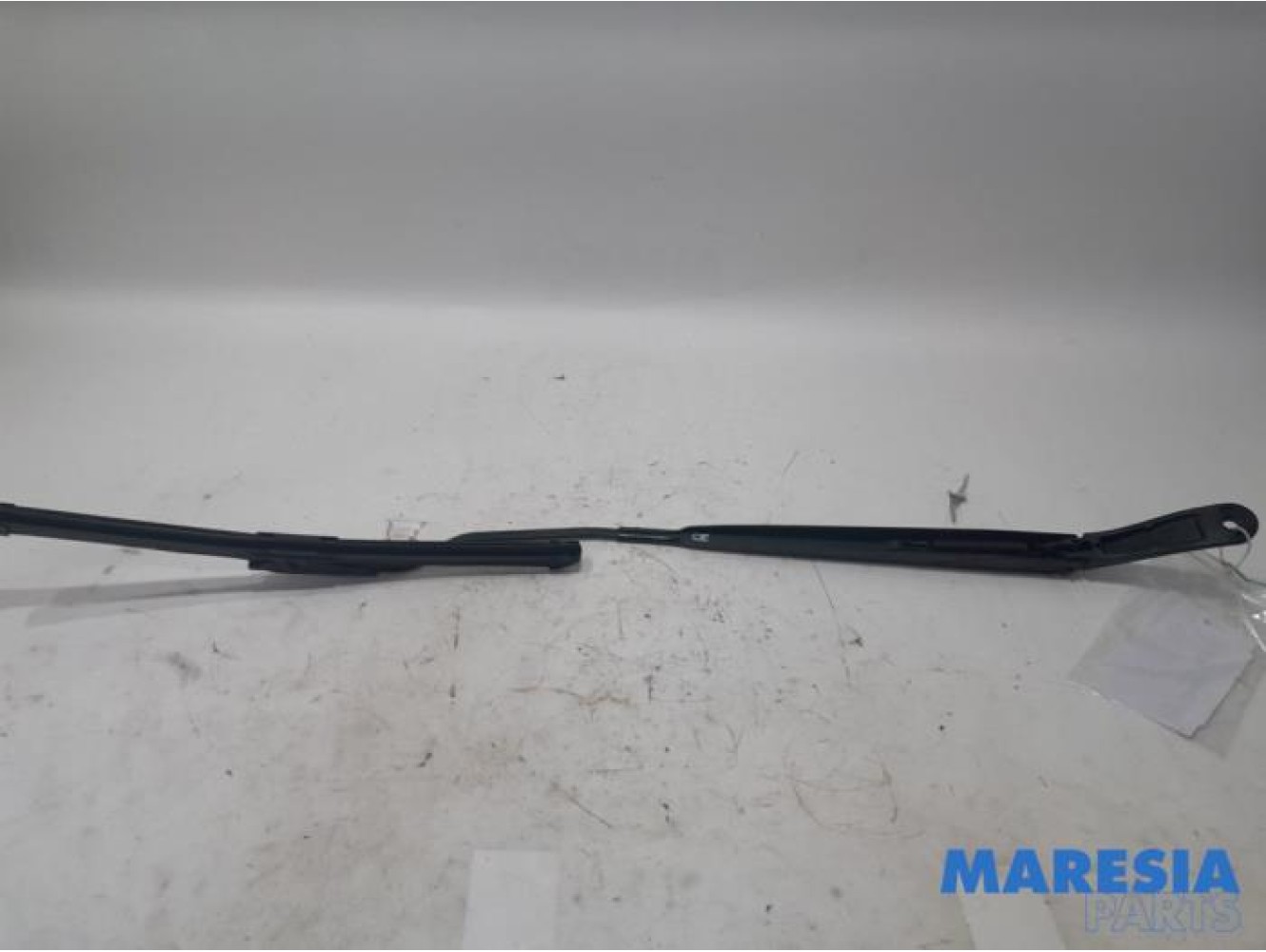 Citroen - DS3 - Front wiper arm