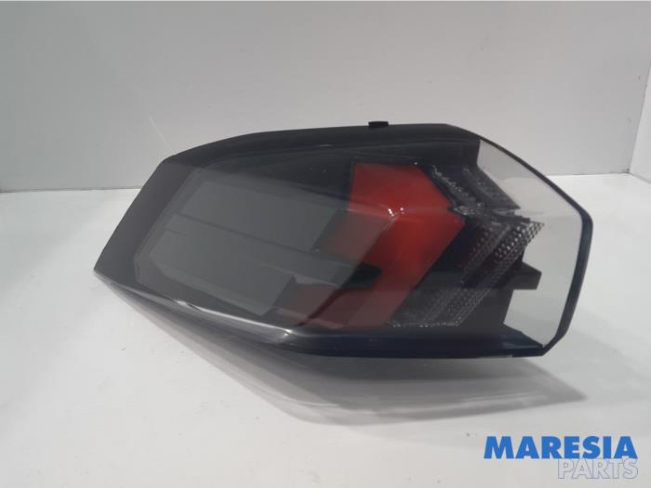 Peugeot - 2008 - Achterlicht links